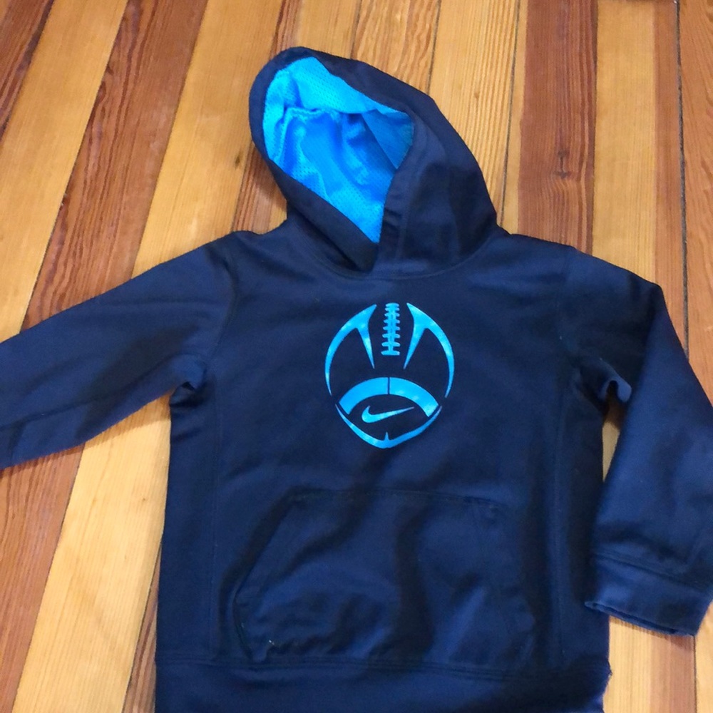 Nike therma-fit boys hoodie